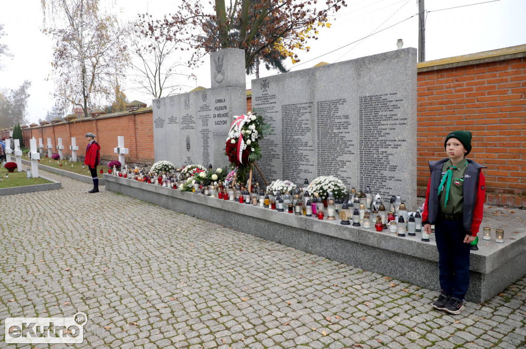 Wszystkich Świętych na Cmentarzu Parafialnym w Kutnie.