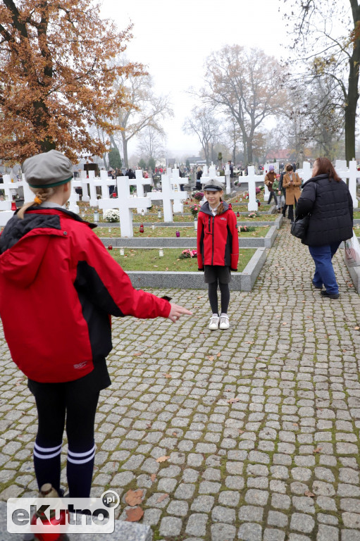 Wszystkich Świętych na Cmentarzu Parafialnym w Kutnie.