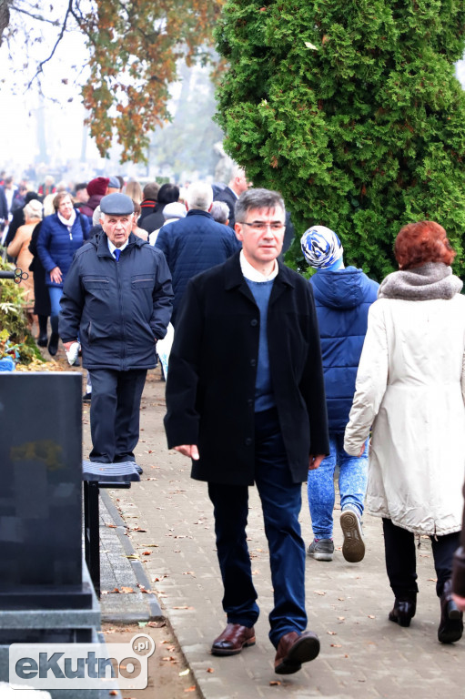 Wszystkich Świętych na Cmentarzu Parafialnym w Kutnie.