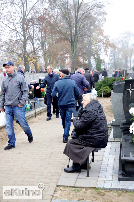Wszystkich Świętych na Cmentarzu Parafialnym w Kutnie.