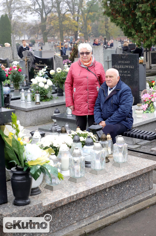 Wszystkich Świętych na Cmentarzu Parafialnym w Kutnie.