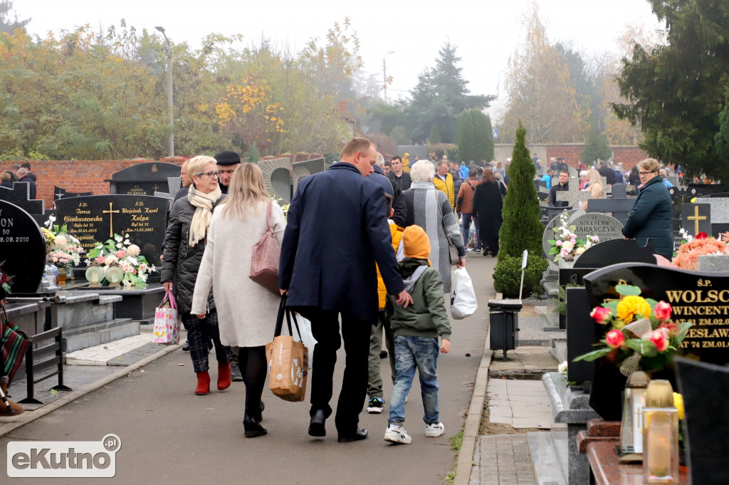 Wszystkich Świętych na Cmentarzu Parafialnym w Kutnie.