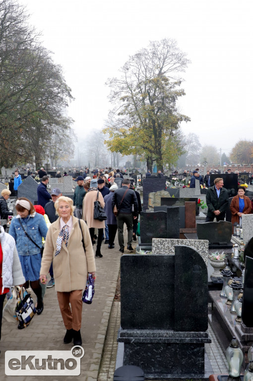 Wszystkich Świętych na Cmentarzu Parafialnym w Kutnie.