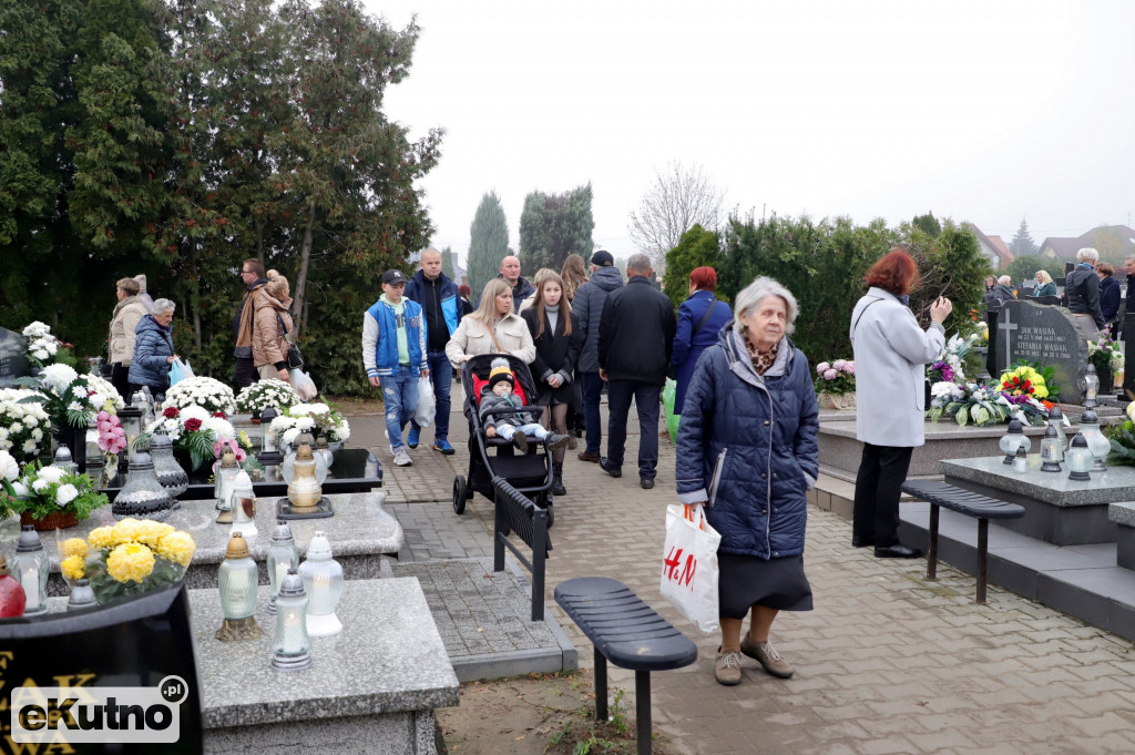 Wszystkich Świętych na Cmentarzu Parafialnym w Kutnie.