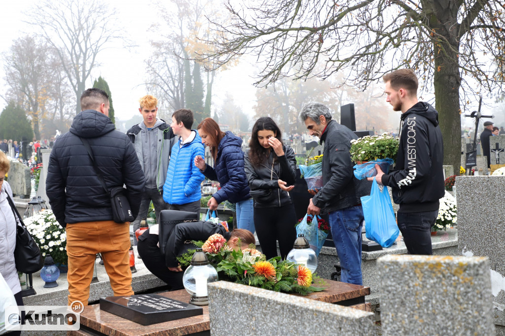 Wszystkich Świętych na Cmentarzu Parafialnym w Kutnie.