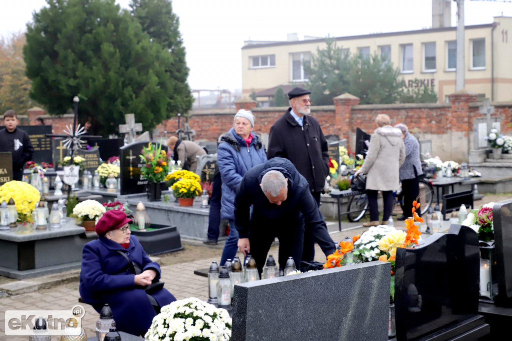 Wszystkich Świętych na Cmentarzu Parafialnym w Kutnie.