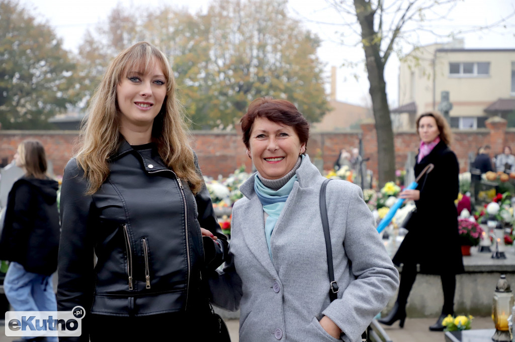 Wszystkich Świętych na Cmentarzu Parafialnym w Kutnie.