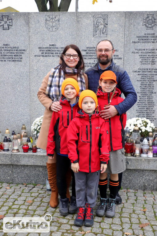 Wszystkich Świętych na Cmentarzu Parafialnym w Kutnie.