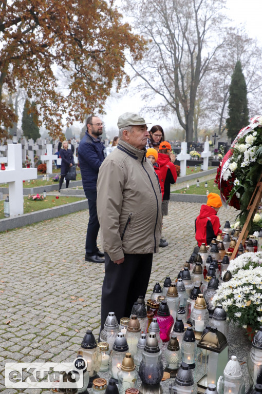 Wszystkich Świętych na Cmentarzu Parafialnym w Kutnie.