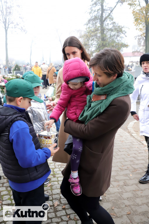 Wszystkich Świętych na Cmentarzu Parafialnym w Kutnie.