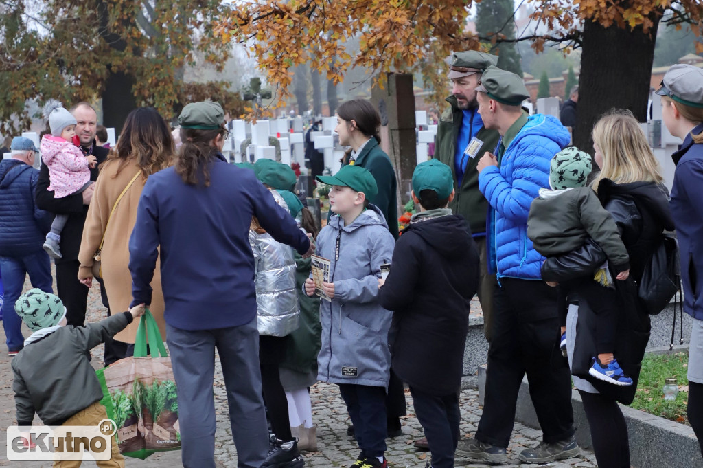 Wszystkich Świętych na Cmentarzu Parafialnym w Kutnie.