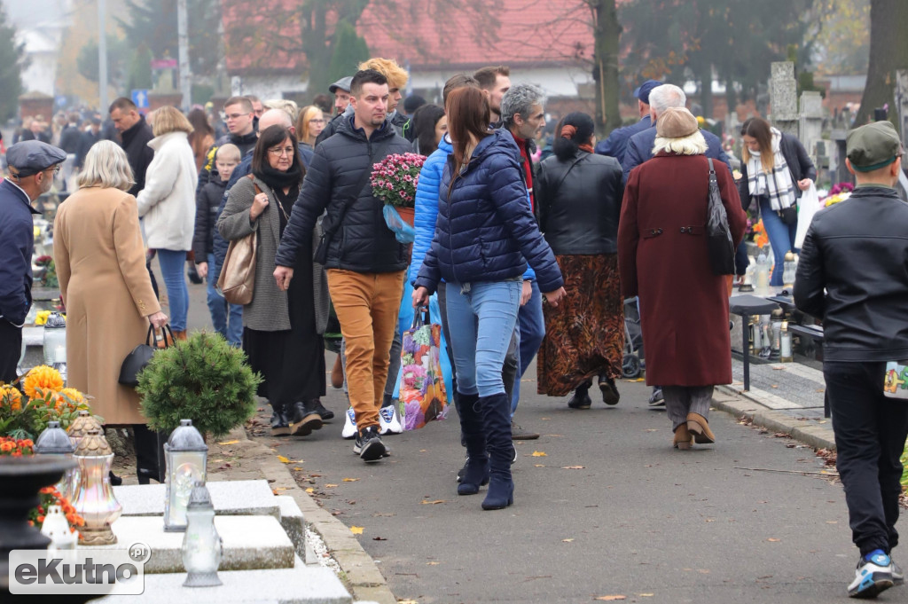 Wszystkich Świętych na Cmentarzu Parafialnym w Kutnie.