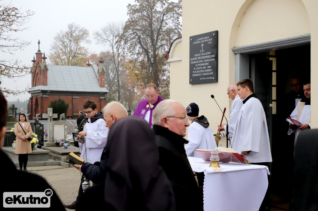 Wszystkich Świętych na Cmentarzu Parafialnym w Kutnie.