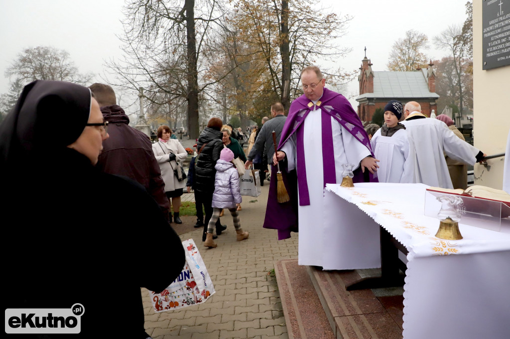 Wszystkich Świętych na Cmentarzu Parafialnym w Kutnie.