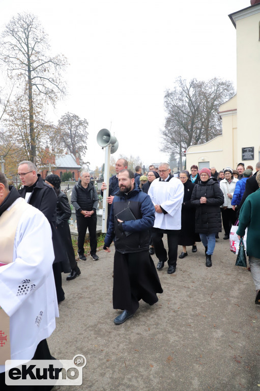 Wszystkich Świętych na Cmentarzu Parafialnym w Kutnie.
