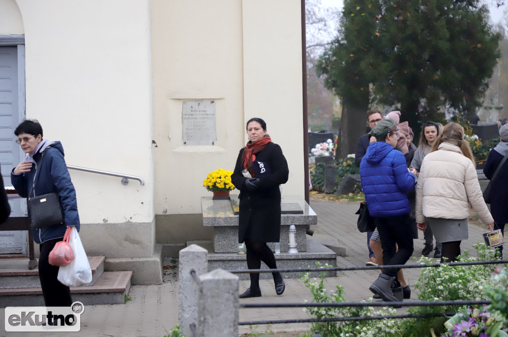 Wszystkich Świętych na Cmentarzu Parafialnym w Kutnie.