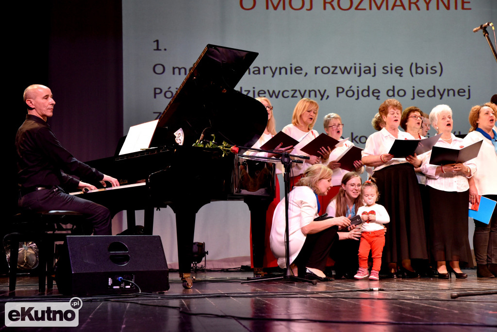 Śpiewamy dla Biało-Czerwonej