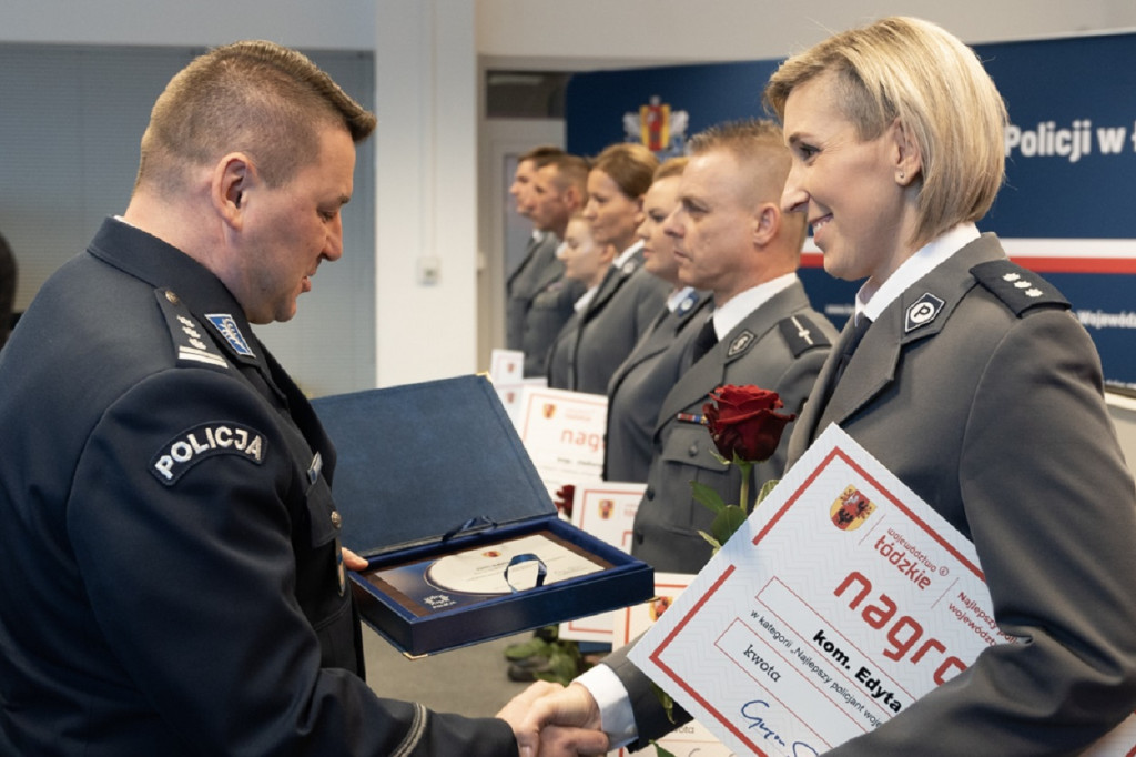 Policjantki i strażacy z Kutna nagrodzeni