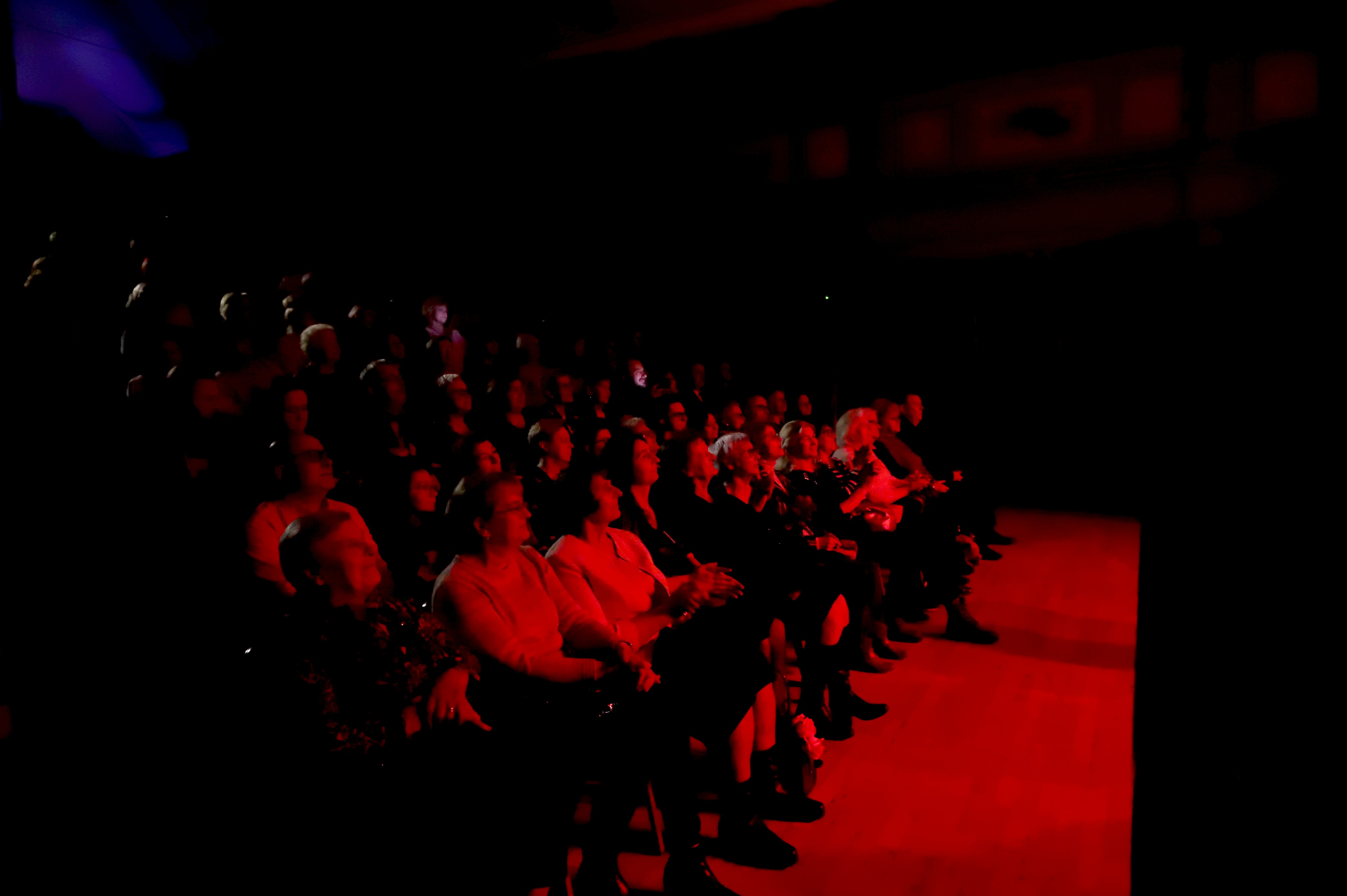  Babę zesłał Bóg i Scena Młodych