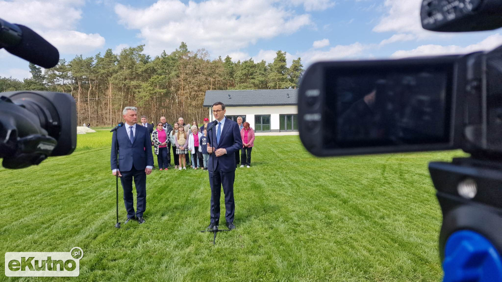 Premier w gminie Strzelce