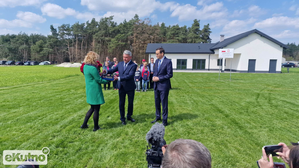Premier w gminie Strzelce