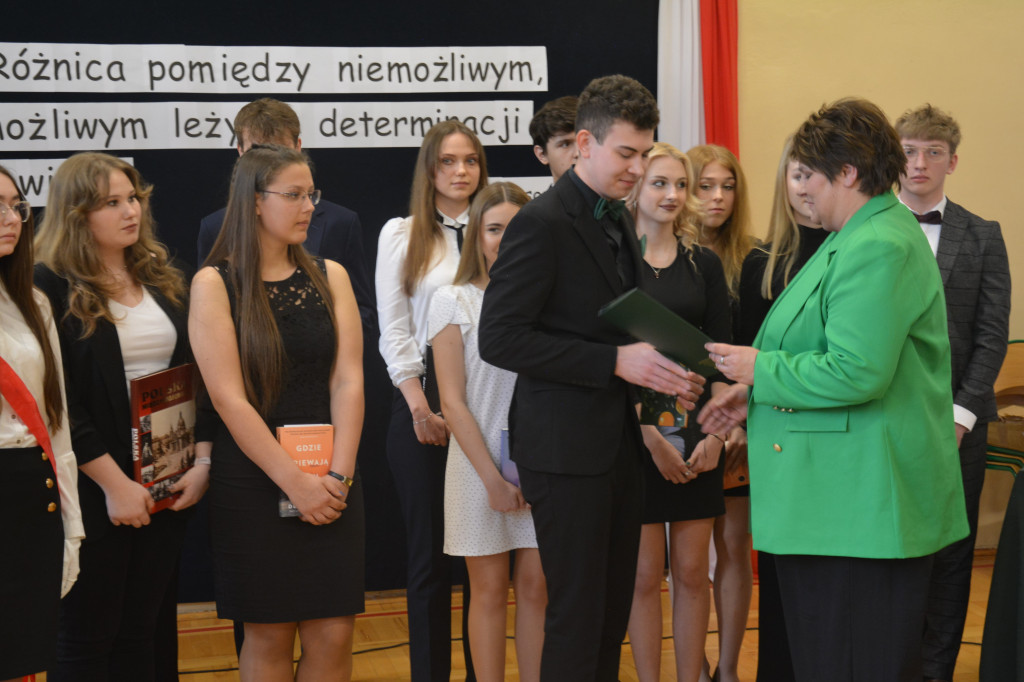 Pożegnanie klas czwartych w 