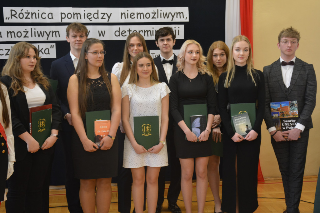 Pożegnanie klas czwartych w 