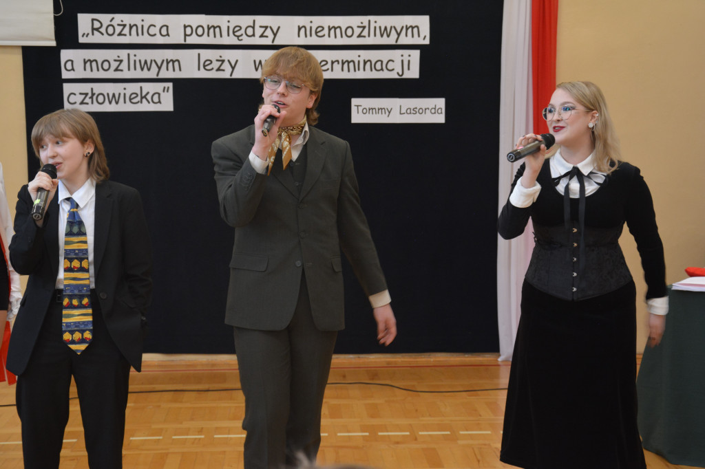 Pożegnanie klas czwartych w 