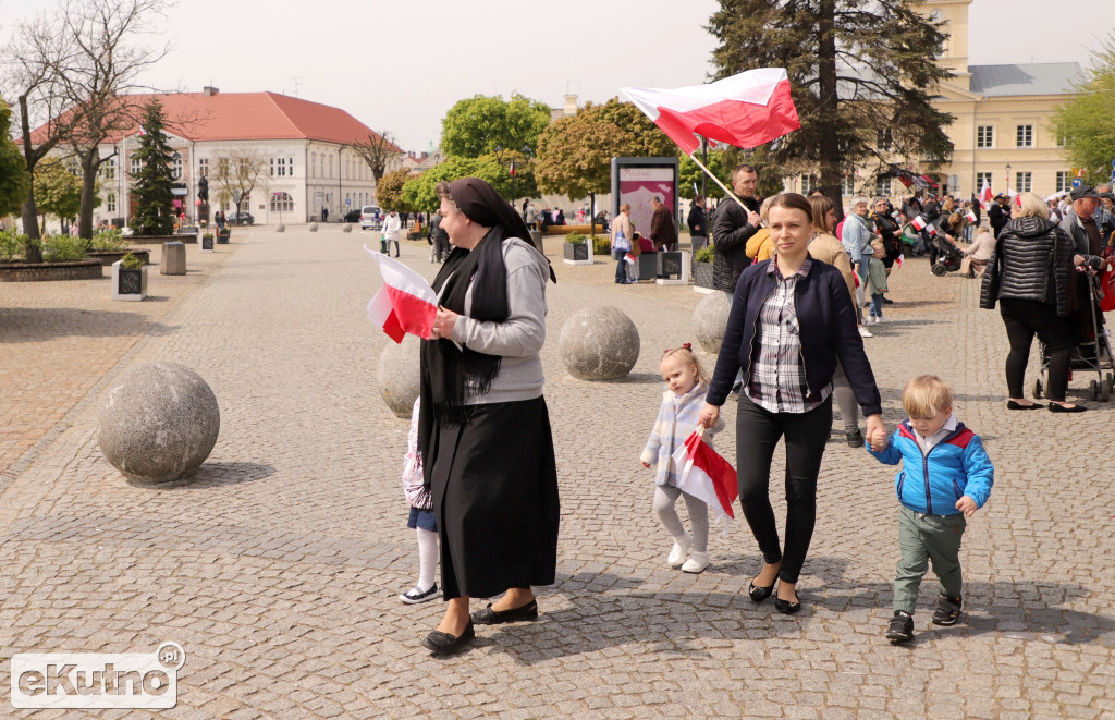 Kutnianie uczcili Dzień Flagi
