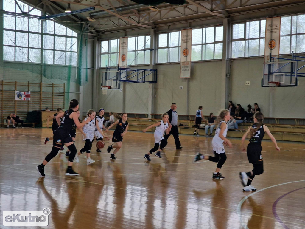 Sukces koszykarek KS Kutno