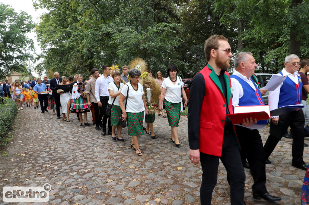 Powiatowo - Gminne Dożynki w Łaniętach cz.1