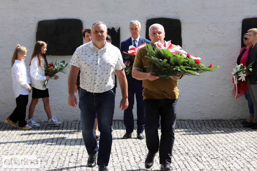 Oddali cześć poległym w II wojnie światowej