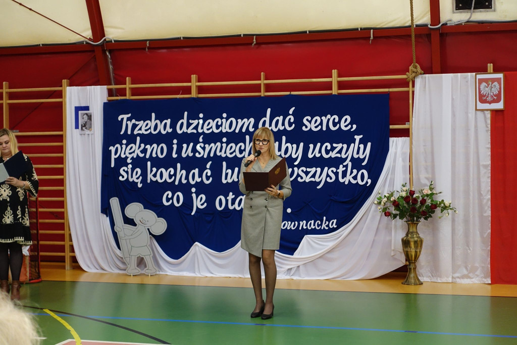 Sztandar dla szkoły w Grabowie