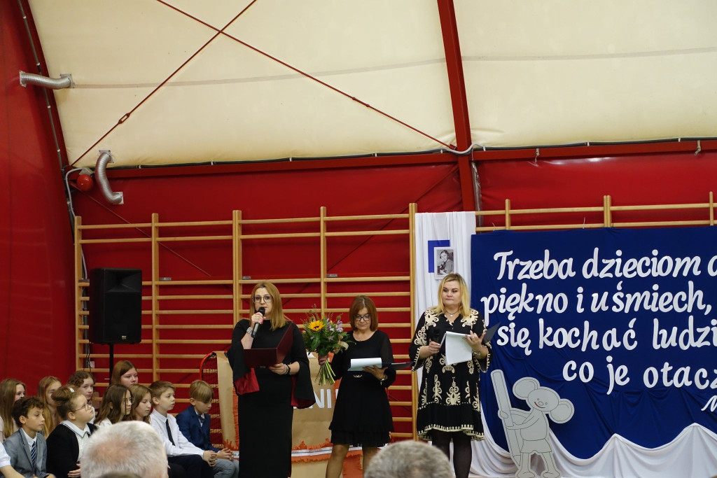 Sztandar dla szkoły w Grabowie