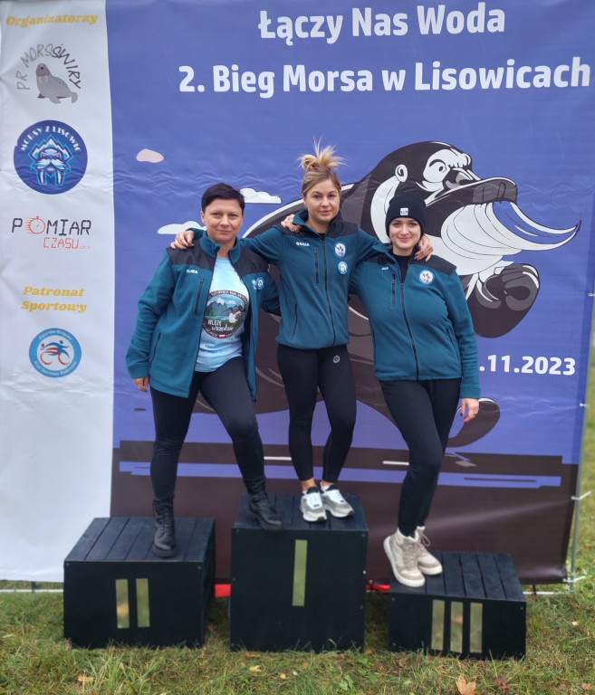 Białe Morsy na podium