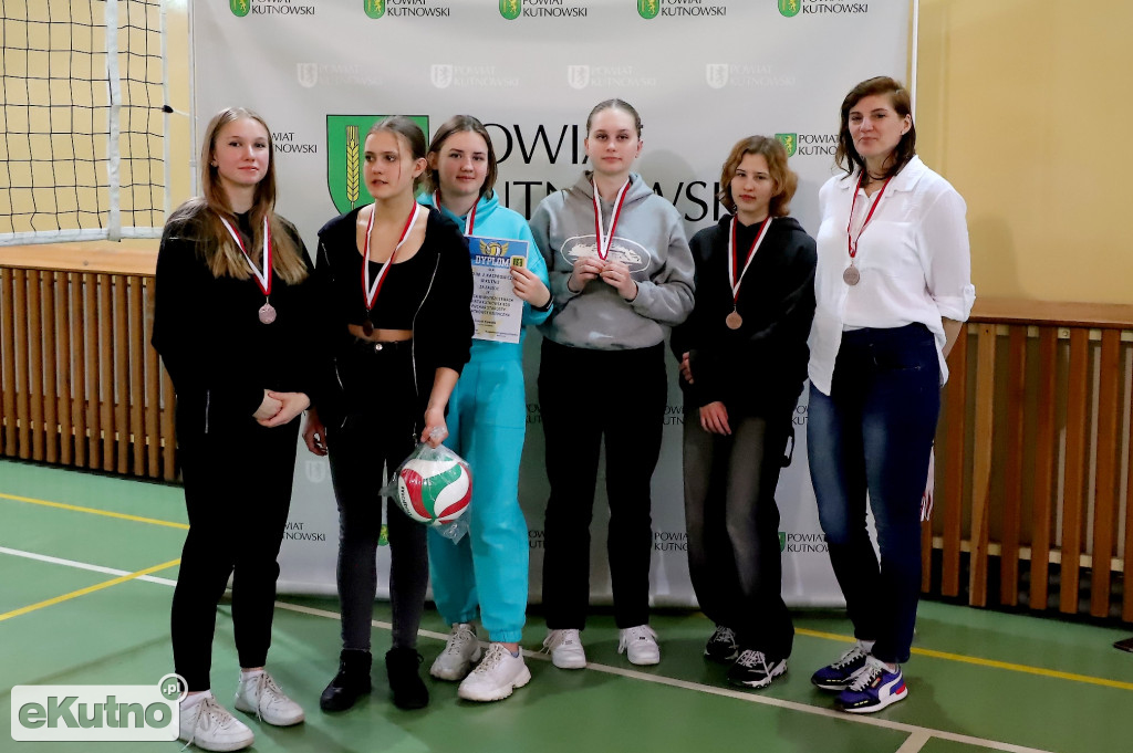 Nagrody turnieju siatkówki