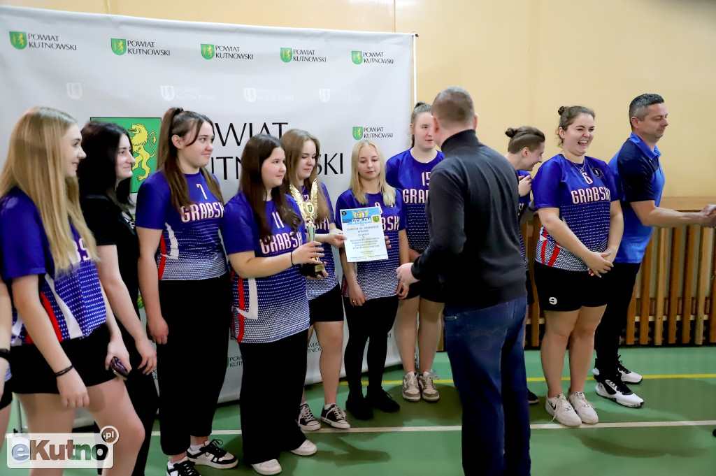 Nagrody turnieju siatkówki