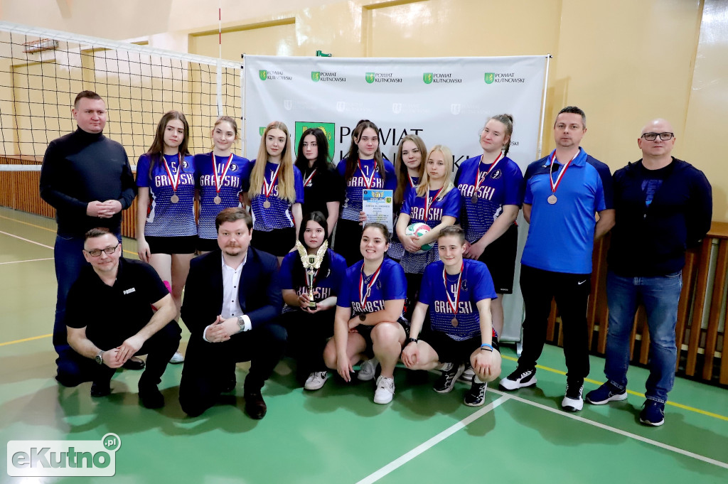 Nagrody turnieju siatkówki