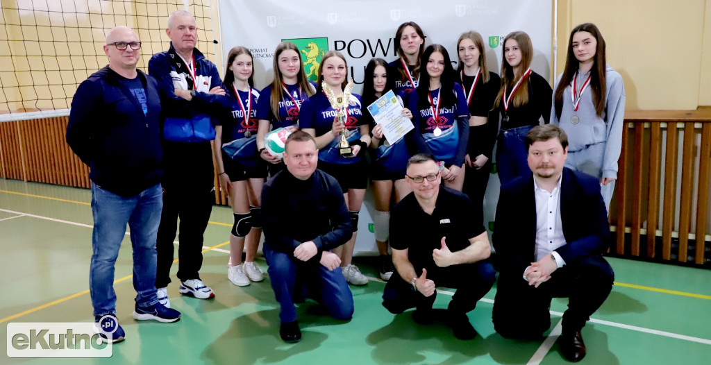 Nagrody turnieju siatkówki