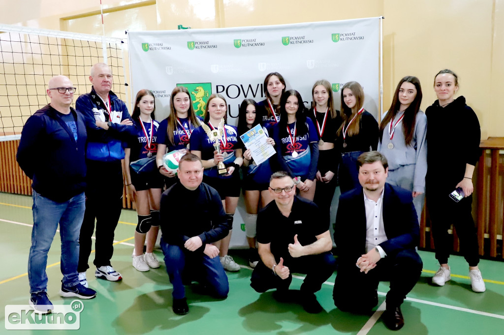 Nagrody turnieju siatkówki
