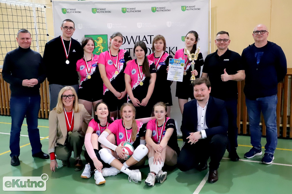 Nagrody turnieju siatkówki