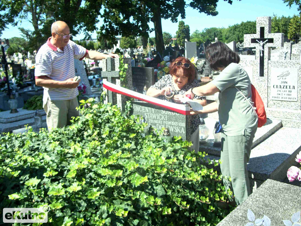 Groby bohaterów powstania warszawskiego