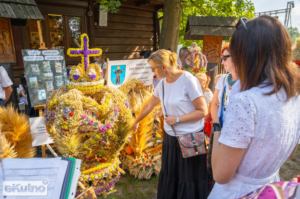 Wieńce dożynek wojewódzkich Spała