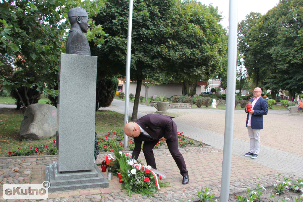 Obchody Święta Wojska Polskiego w Krośniewicach