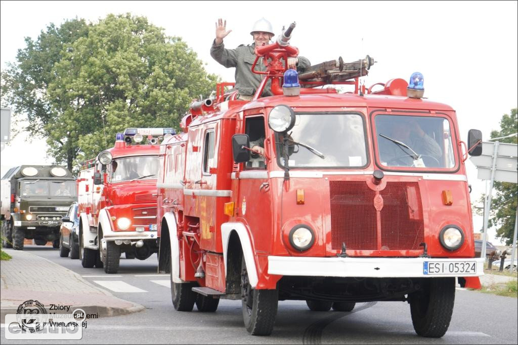 II Zlot pojazdów zabytkowych w Wieluniu