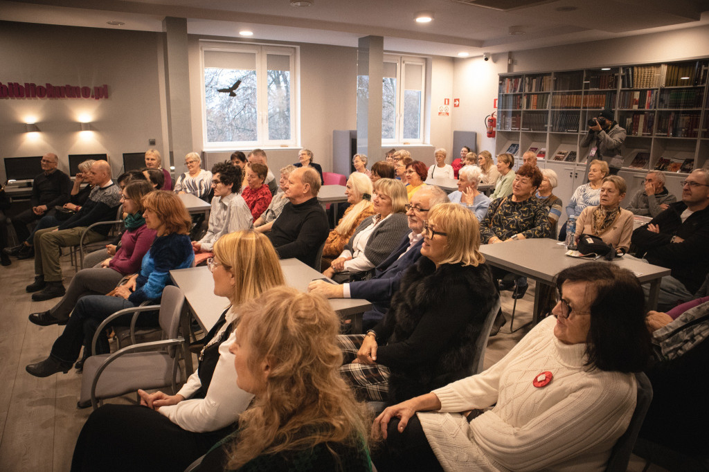 Tomasz Bednarek wystąpił w bibliotece