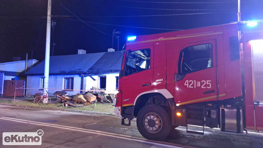 Potrącony zmarł w Wałach, pożar zabrał dobytek mieszkańcom Kutna