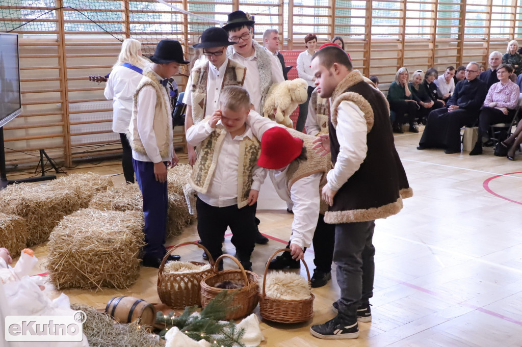 Hej kolęda, kolęda w Kutnie. Uczniowie Ośrodka nr 1 przygotowali jasełka