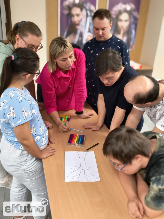 Razem ku niezależności. Stacja Autyzm zrealizowała kolejne zadanie dla osób z niepełnosprawnościami