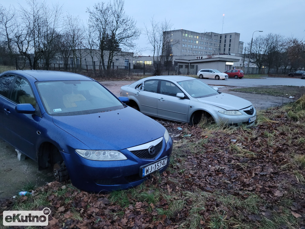 Wraki na kutnowskich parkingach